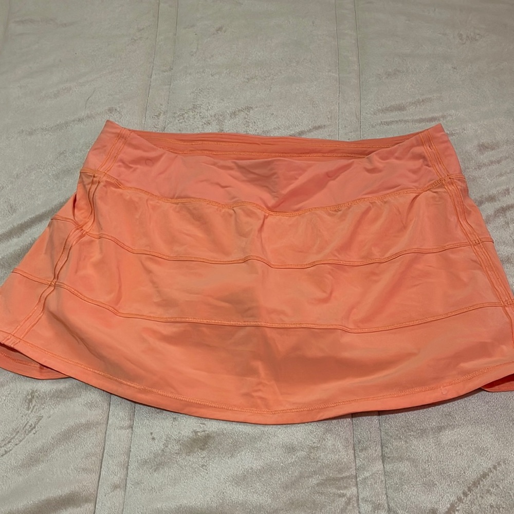 Lululemon pace rival